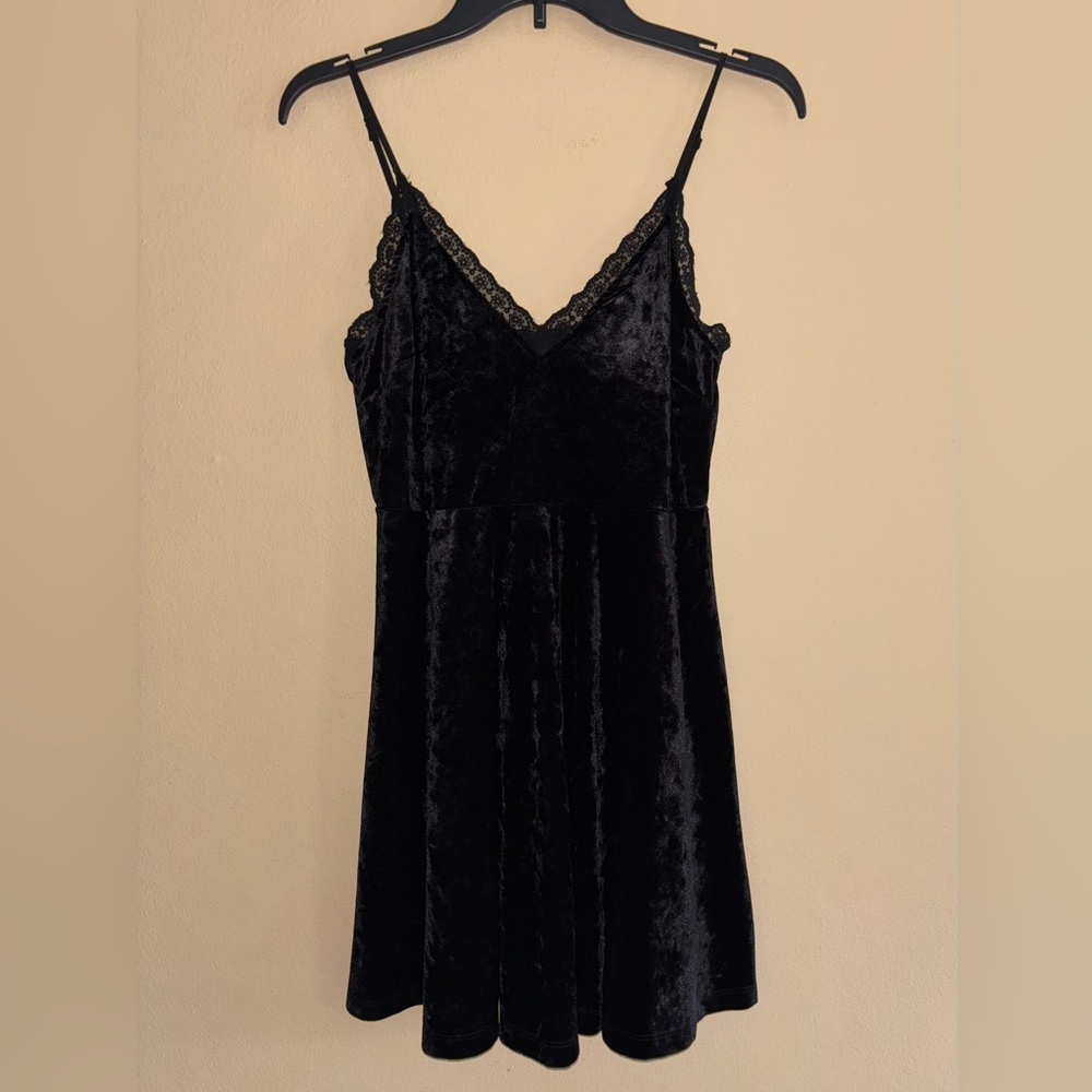 Forever 21 Black Velour Mini Dress with Lace Trimming - L